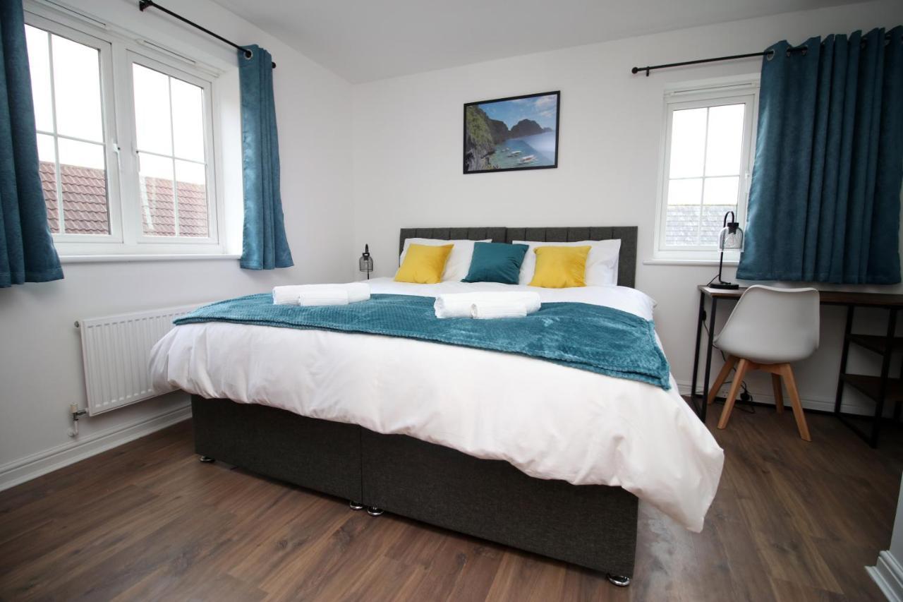 Delft - Spacious Home, High Speed Wi-Fi, Free Parking, Terrace 스윈던 외부 사진